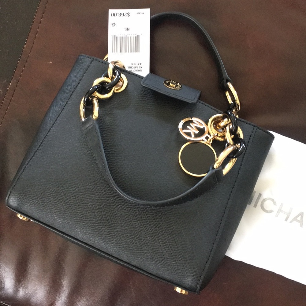 New black purse